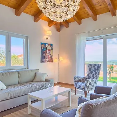 Casa Leone Comfortable Holiday Žminj