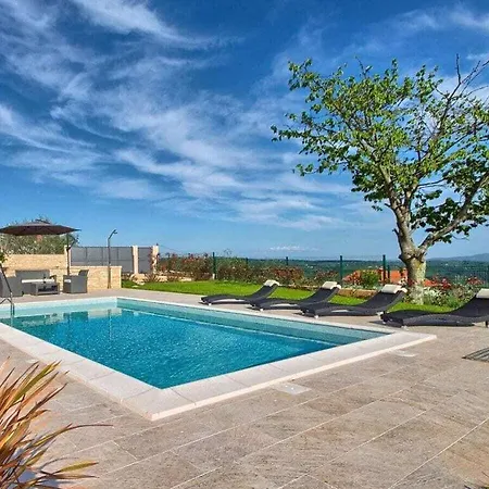 וילה Casa Leone Comfortable Holiday Žminj