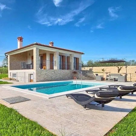 Casa Leone Comfortable Holiday Zminj